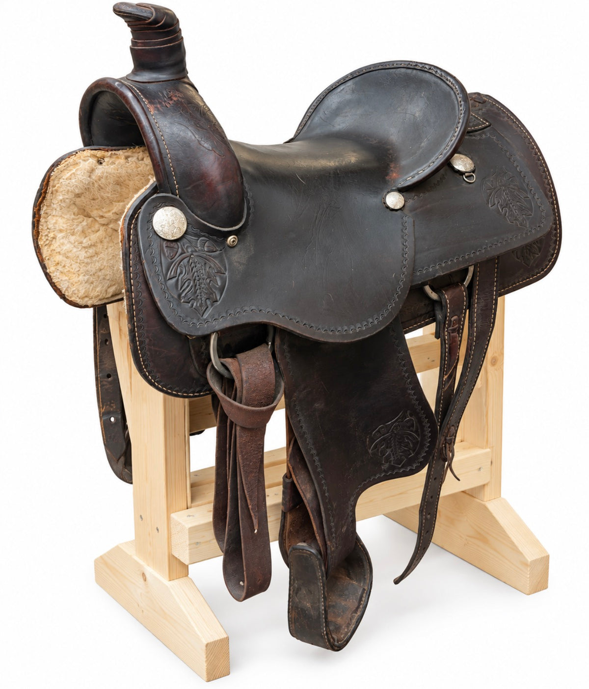 Consignment roping saddle Leah B